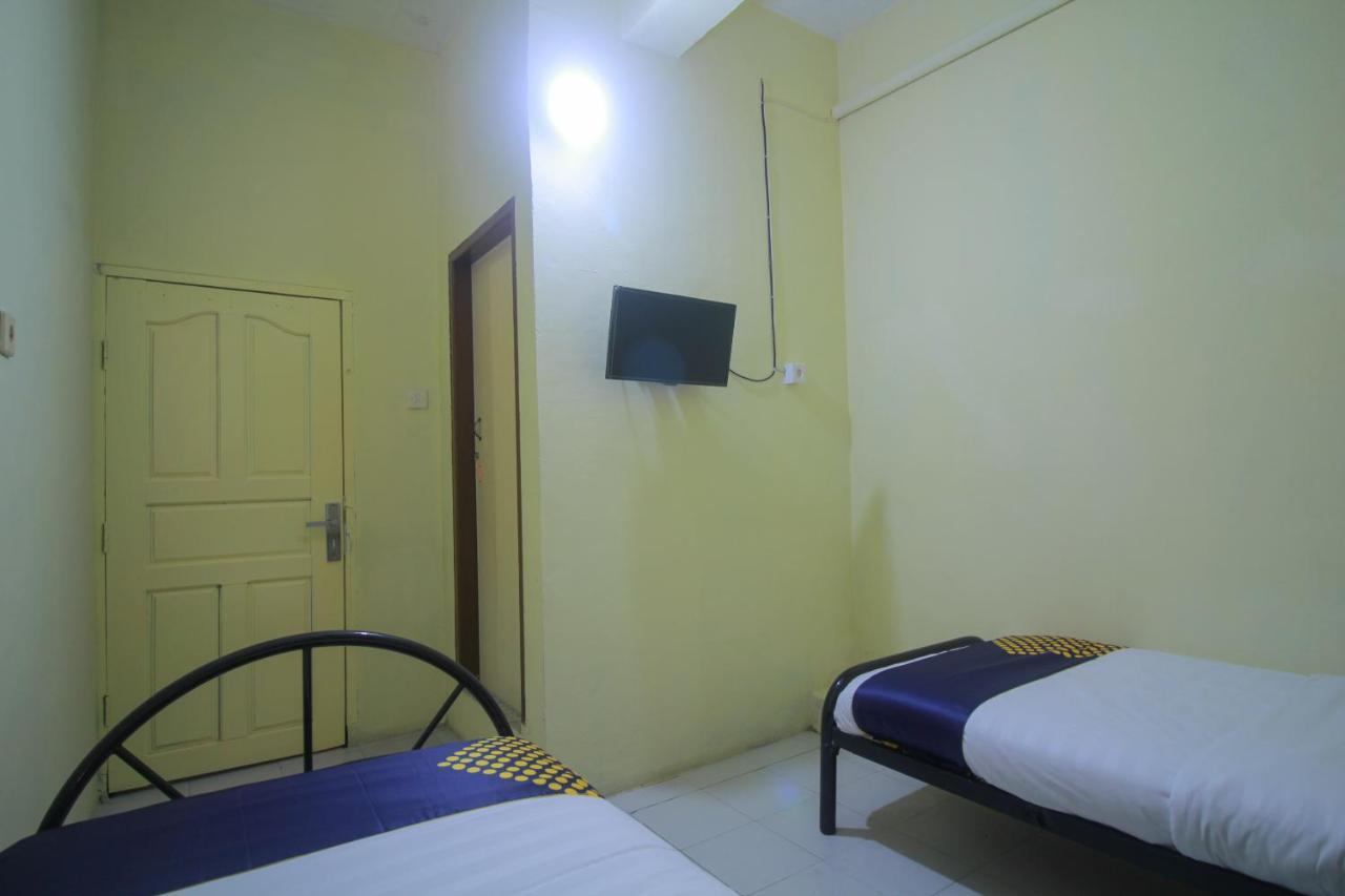 Spot On 2305 Andys Nur Penginapan Dumai Exteriér fotografie